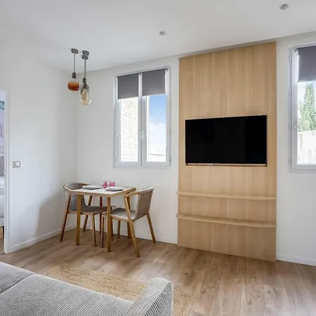 Lejlighed Modern 1br 4p -